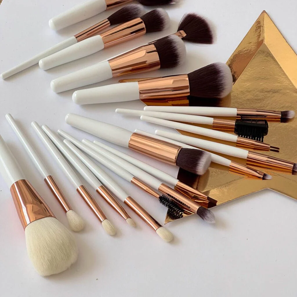Set de Brochas Blanco 4
